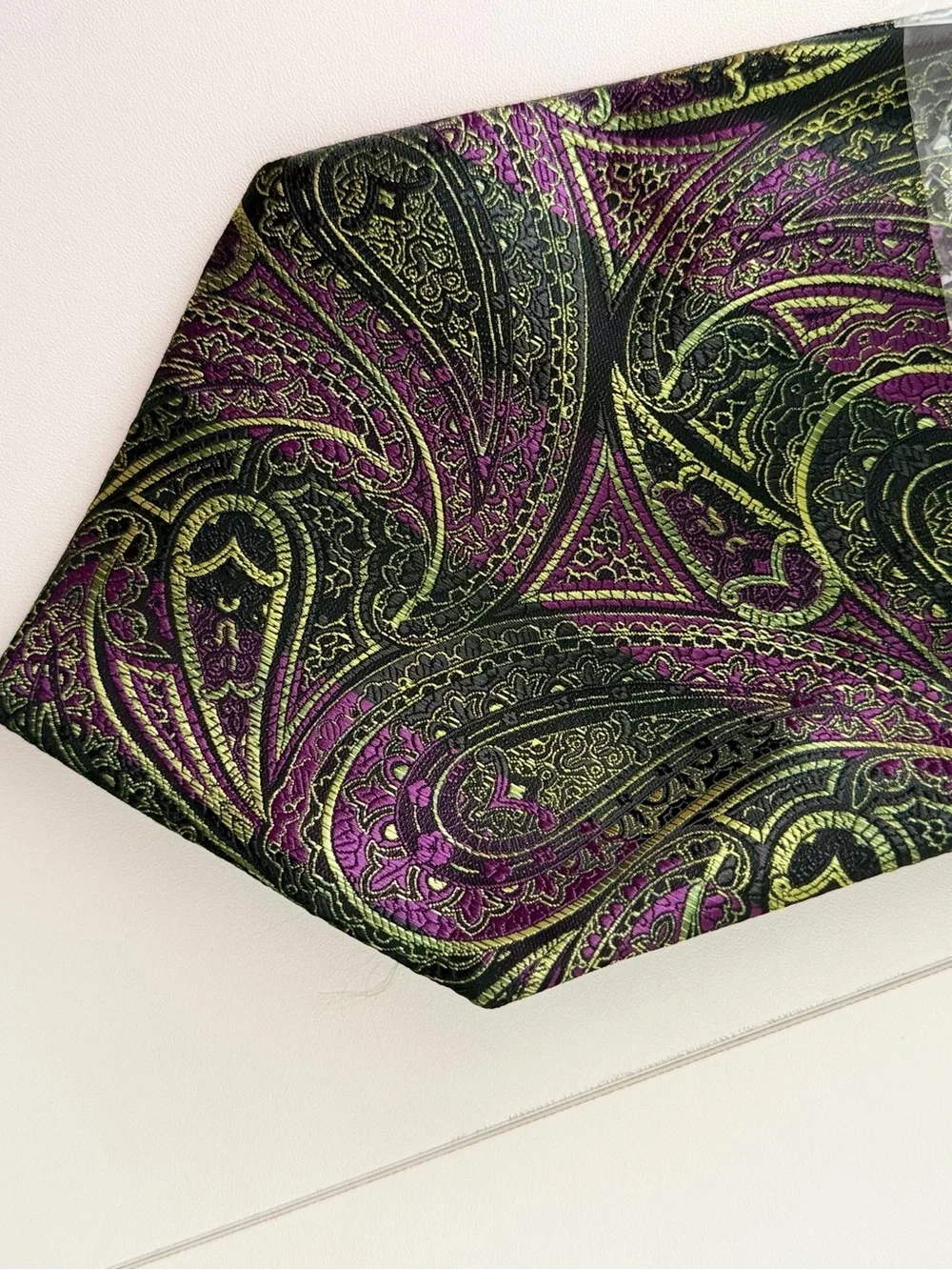 MENZ Men's Pointed Paisley Neck Tie Green Purple